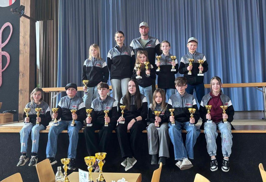 Schützenjugend der Schützengilde Vils 2026 – Gruppenbild beim Training